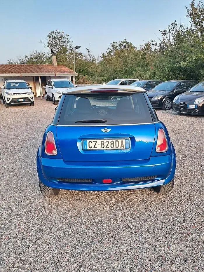 Usata Mini Cooper D 88 CV (64 kW) 2006 Bluazzurro Utilitaria