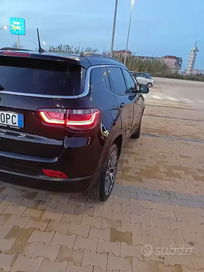 Usata Jeep Compass 131 CV (96 kW) 2022 Nero SUV