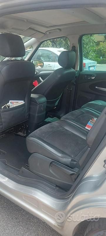 Usata Ford S-MAX 140 CV (102 kW) 2006 Grigio Monovolume