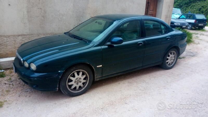 Usata Jaguar X-type 131 CV (96 kW) 2004 Verde Berlina