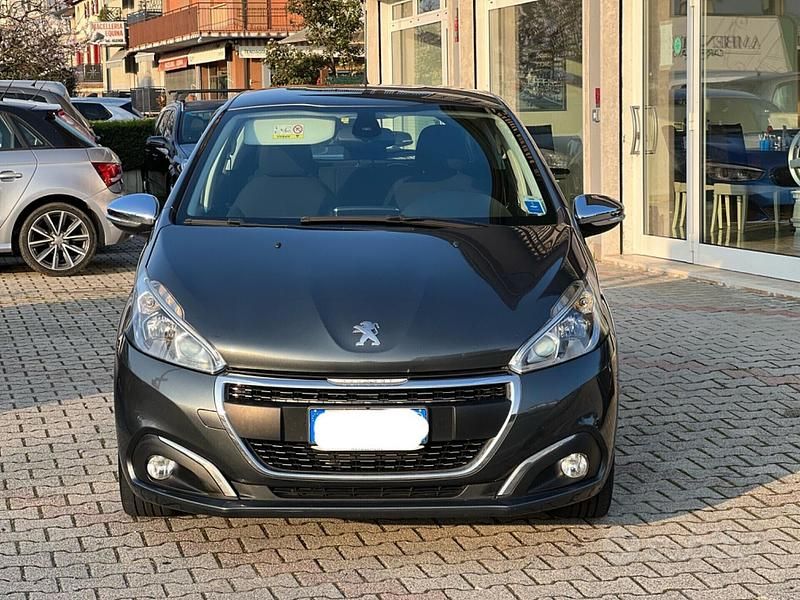 Usata Peugeot 208 Allure 82 CV (60 kW) 2017 Grigio Utilitaria