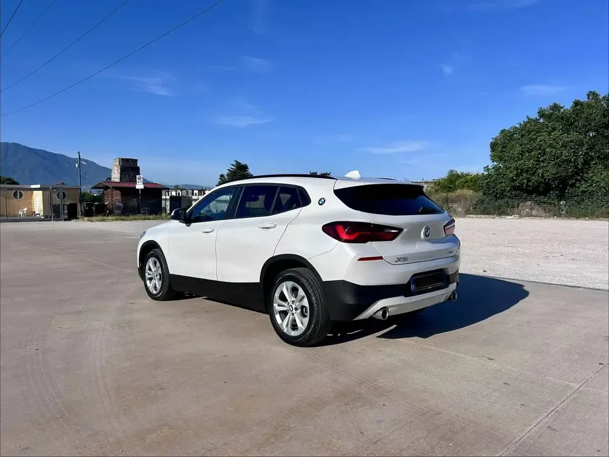 Usata BMW X2 150 CV (110 kW) 2022 Bianco SUV