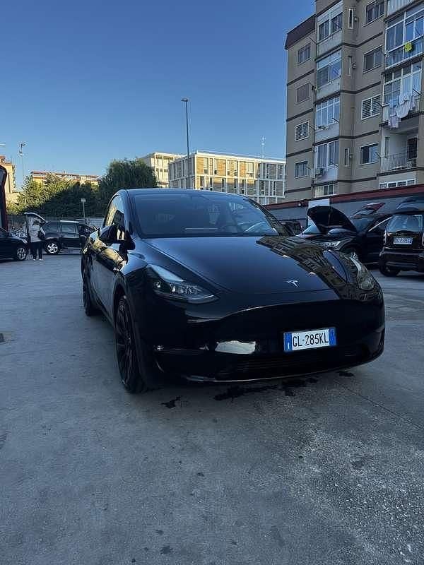 Usata Tesla Model Y Long Range AWD 152 kW (208 CV) 2023 SUV