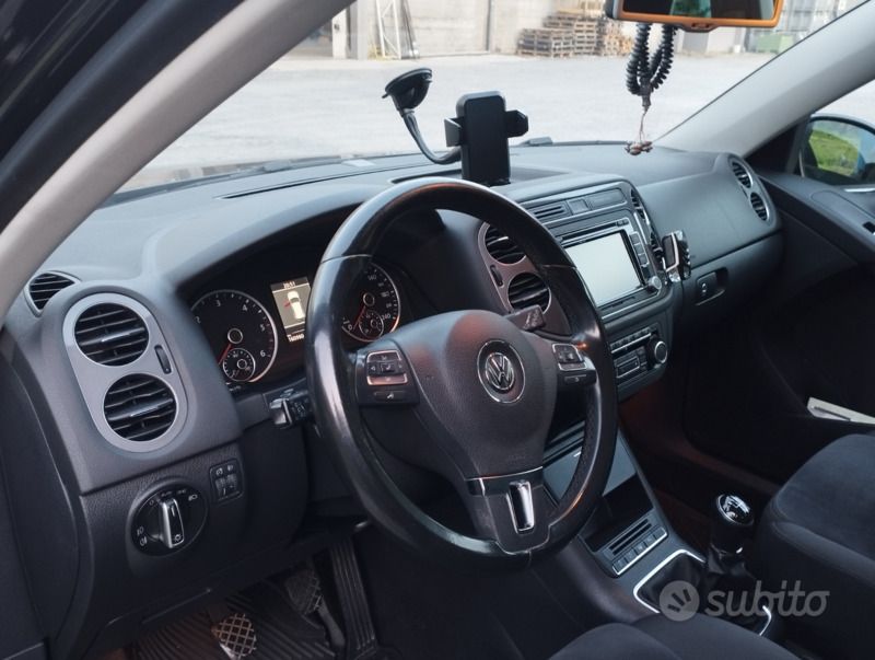 Usata VW Tiguan 140 CV (102 kW) 2012 Nero SUV