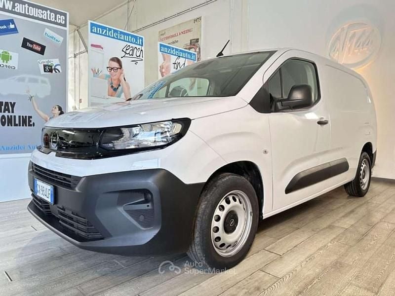 Usata Opel Combo 102 CV (75 kW) 2025 Bianco Monovolume