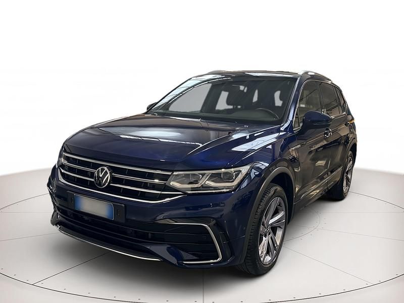 Blu Usata 2022 VW Tiguan Allspace R-line SUV | 34.300 € (Buon prezzo) - Immagine 1/3