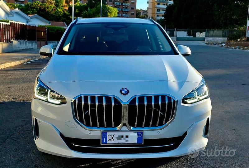 Usata BMW 218 Luxury Line 150 CV (110 kW) 2022 Bianco Station wagon