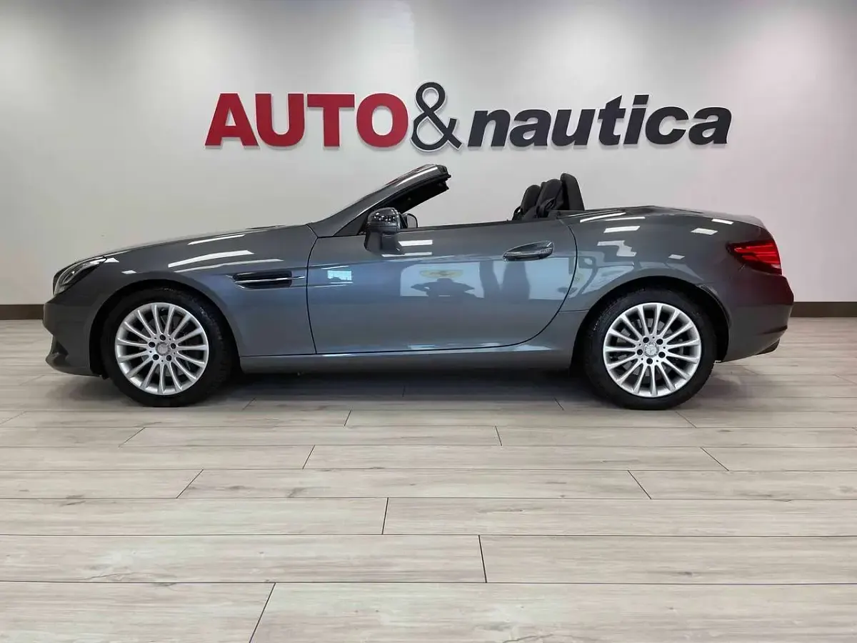 Usata Mercedes SLC200 184 CV (135 kW) 2016 Grigio Cabrio
