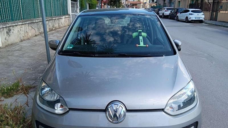 Usata VW up! Move 68 CV (50 kW) 2015 Utilitaria
