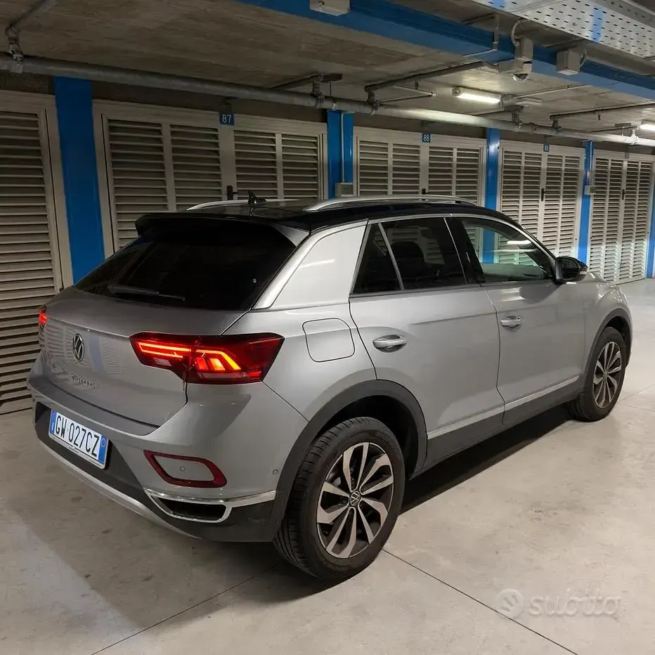 Usata VW T-Roc Style 150 CV (110 kW) 2024 Grigio SUV