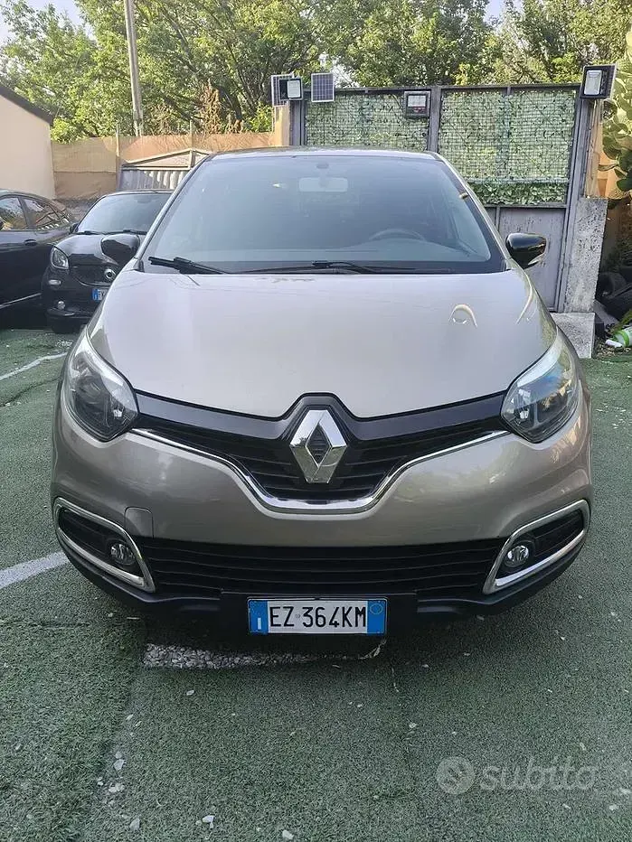Usata Renault Captur 90 CV (66 kW) 2015 Grigio SUV