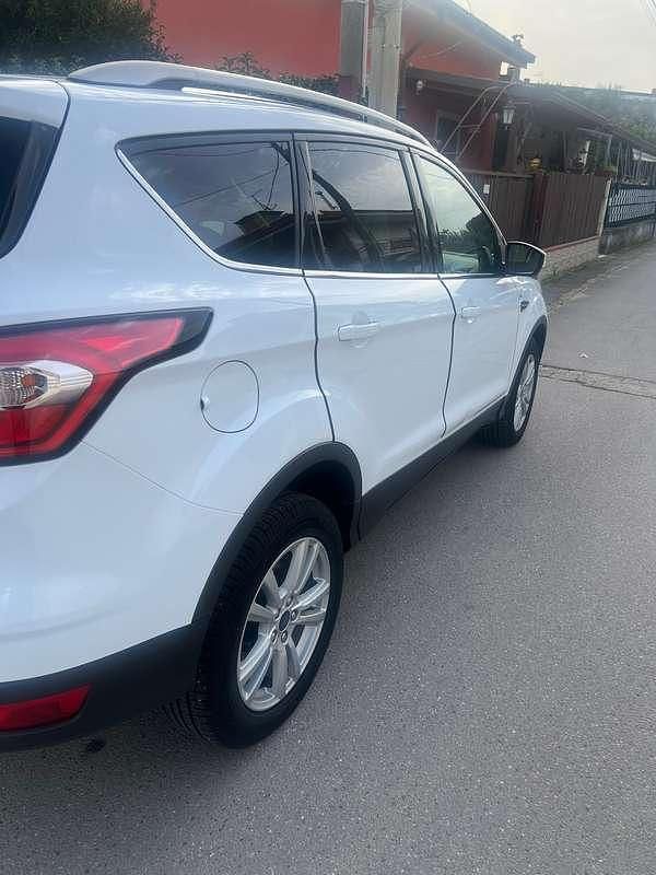Usata Ford Kuga Business Edition 120 CV (88 kW) 2018 Bianco SUV