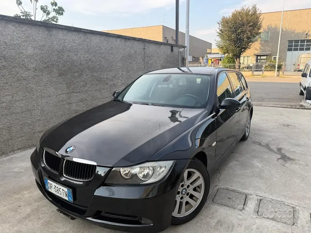 Usata BMW 320 177 CV (130 kW) 2008 Nero Station wagon