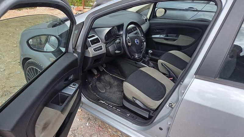 Usata Fiat Grande Punto Dynamic 90 CV (66 kW) 2006 Argento Utilitaria