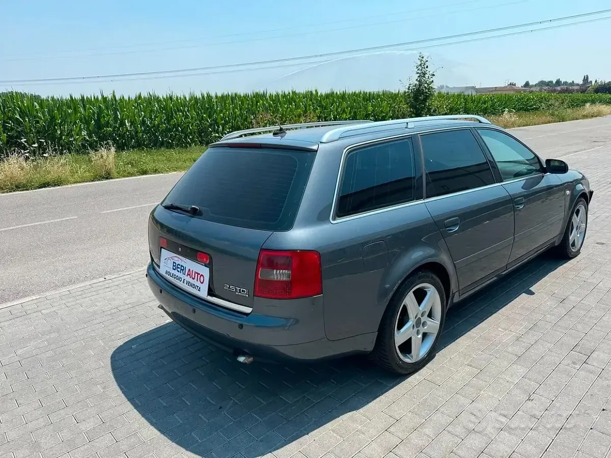 Usata Audi A6 180 CV (132 kW) 2004 Grigio Station wagon