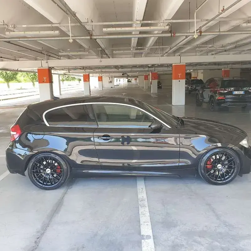 Usata BMW 130 M Sport 265 CV (194 kW) 2008 Nero Utilitaria