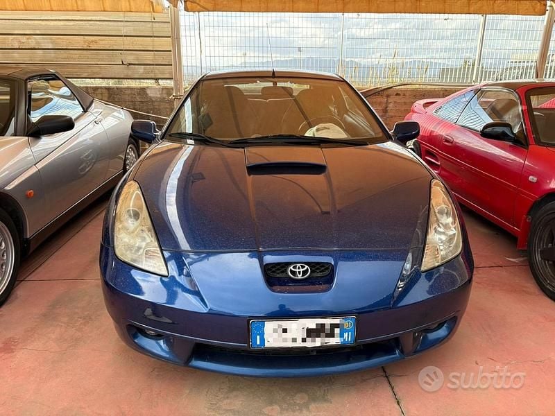 Usata Toyota Celica 142 CV (104 kW) 2001 Blu Coupé