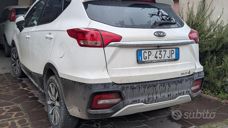 Usata EVO Evo 4 115 CV (84 kW) 2023 Bianco SUV