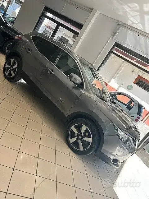 Usata Nissan Qashqai 110 CV (80 kW) 2017 Grigio SUV
