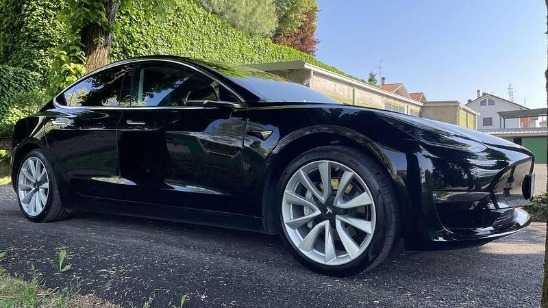 Usata Tesla Model 3 Performance 155 kW (211 CV) 2019 Nero Berlina