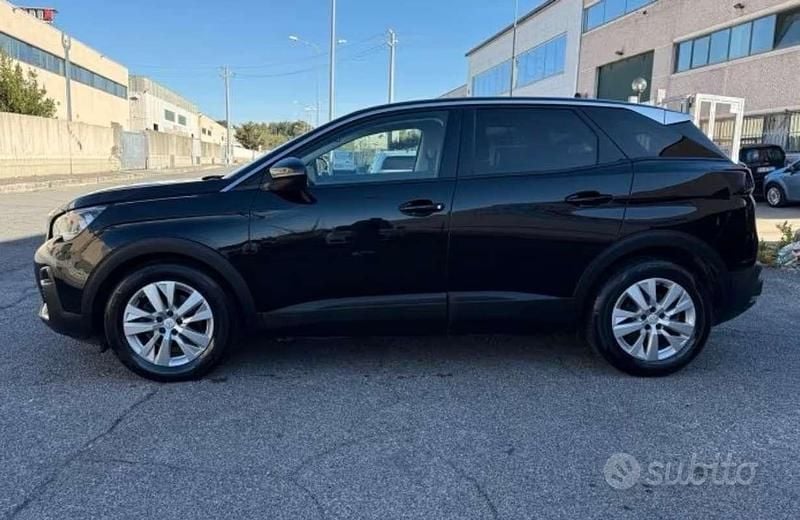 Usata Peugeot 3008 Business-Line 120 CV (88 kW) 2018 Nero SUV