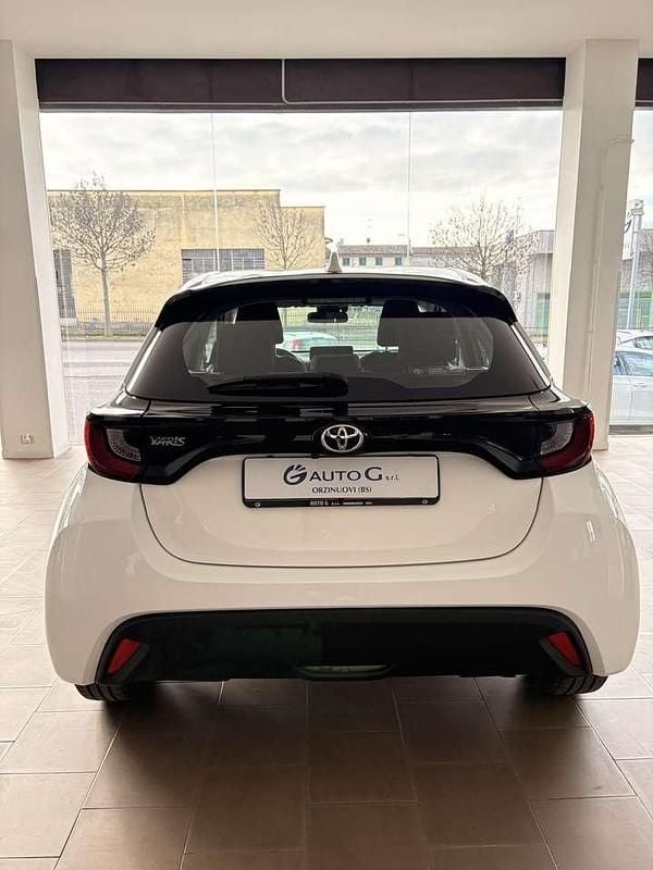 Usata Toyota Yaris Active 69 CV (50 kW) 2023 Bianco Utilitaria