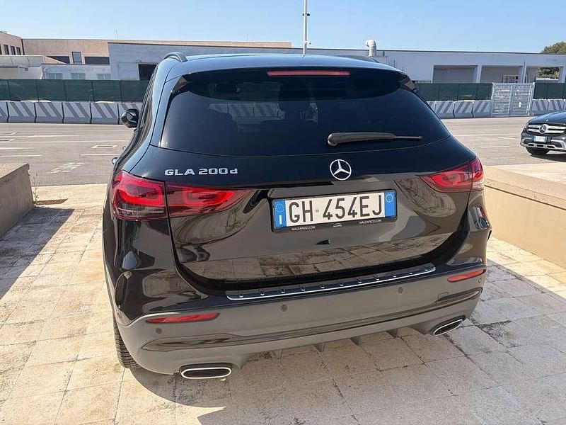 Usata Mercedes GLA200 Premium 150 CV (110 kW) 2021 Nero SUV