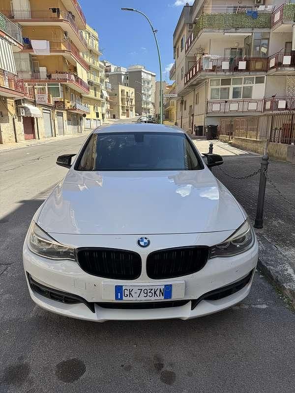 Usata BMW 318 Gran Turismo 143 CV (105 kW) 2014 Berlina