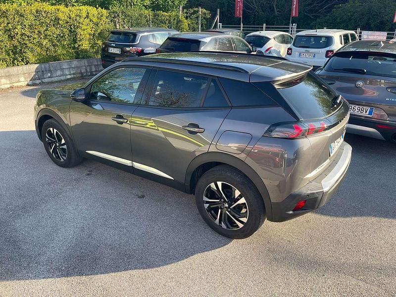 Usata Peugeot 2008 Allure 131 CV (96 kW) 2023 Grigio SUV