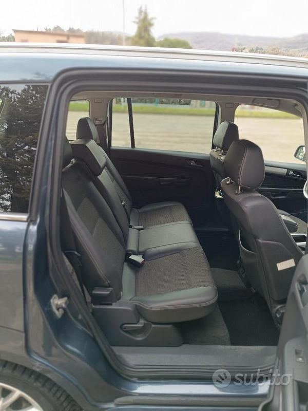 Usata Opel Zafira 150 CV (110 kW) 2010 Blu/azzurro Monovolume