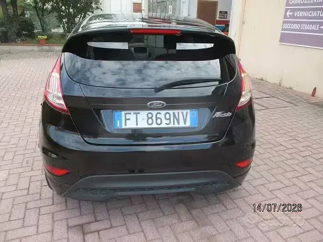 Usata Ford Fiesta ST-Line 75 CV (55 kW) 2017 Nero Utilitaria