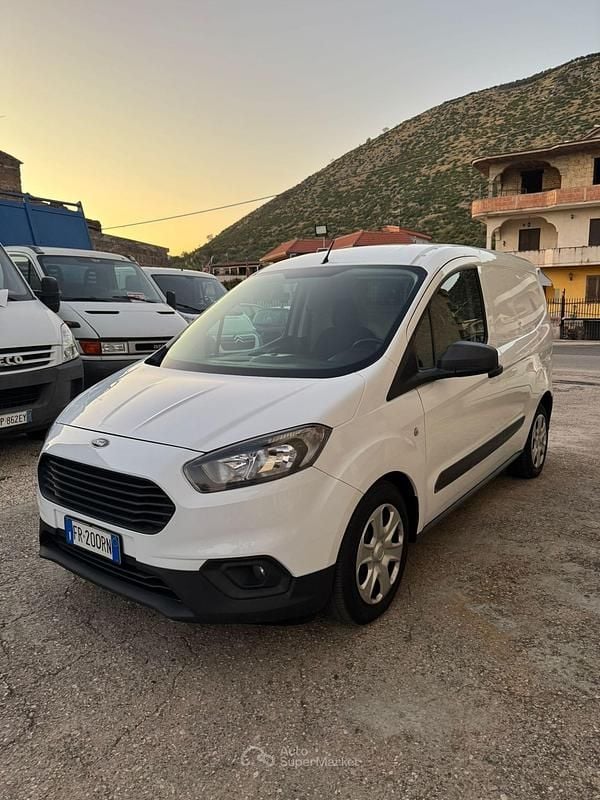 Bianco Usata 2018 Ford Transit Tre volumi | 7999 € (Super prezzo) - Immagine 1/4