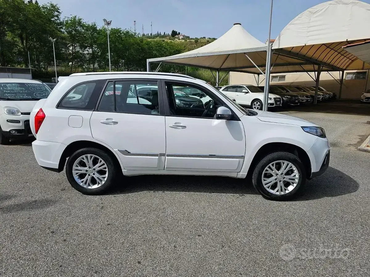 Usata EVO Evo 5 126 CV (92 kW) 2022 Bianco SUV