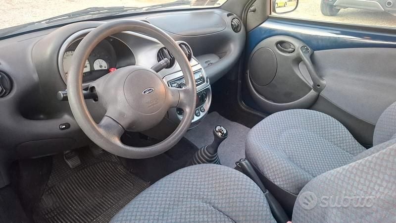 Usata Ford Ka Collection 60 CV (44 kW) 2001 Blu Utilitaria