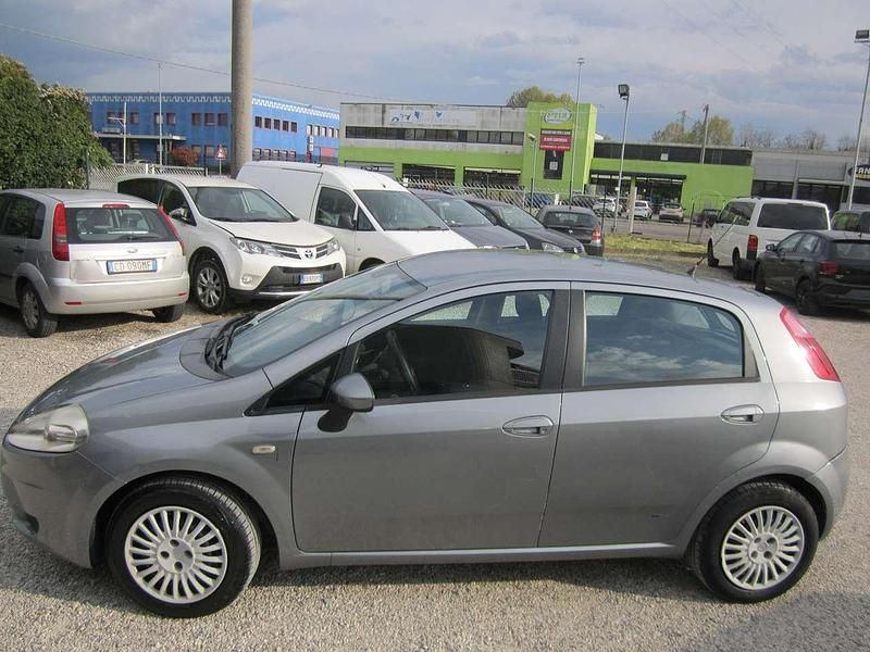 Usata Fiat Grande Punto Active 75 CV (55 kW) 2007 Grigio Utilitaria