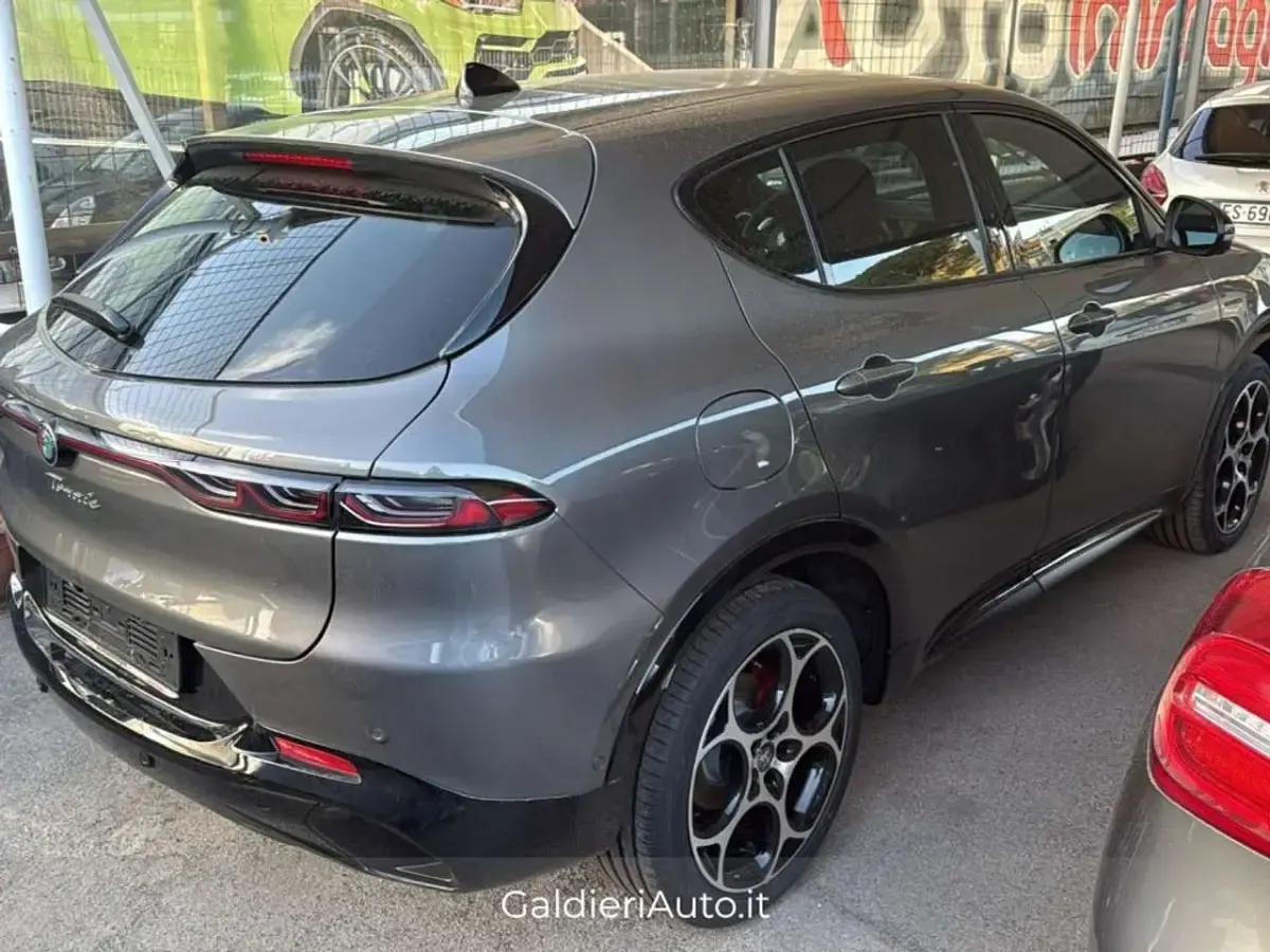 Nuova Alfa Romeo Tonale Veloce 131 CV (96 kW) 2025 Grigio SUV