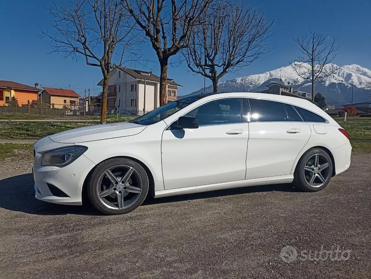 Usata Mercedes CLA220 177 CV (130 kW) 2017 Bianco Coupé