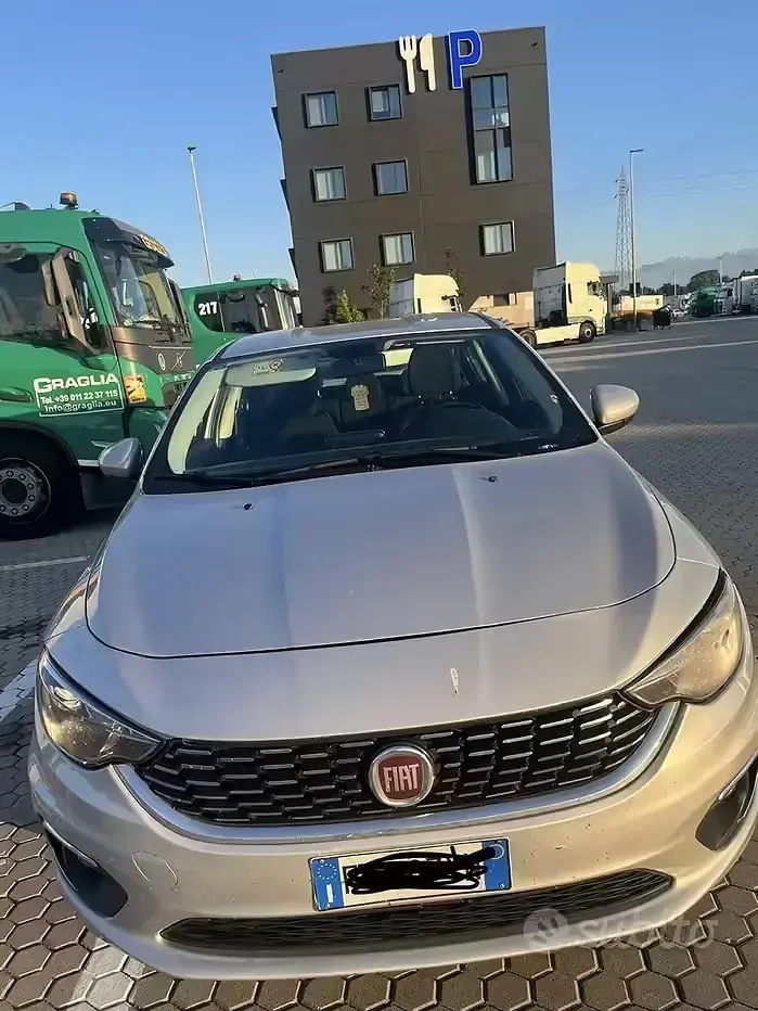 Usata Fiat Tipo Lounge 95 CV (69 kW) 2019 Grigio Berlina