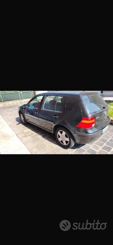 Usata VW Golf IV 75 CV (55 kW) 2002 Berlina
