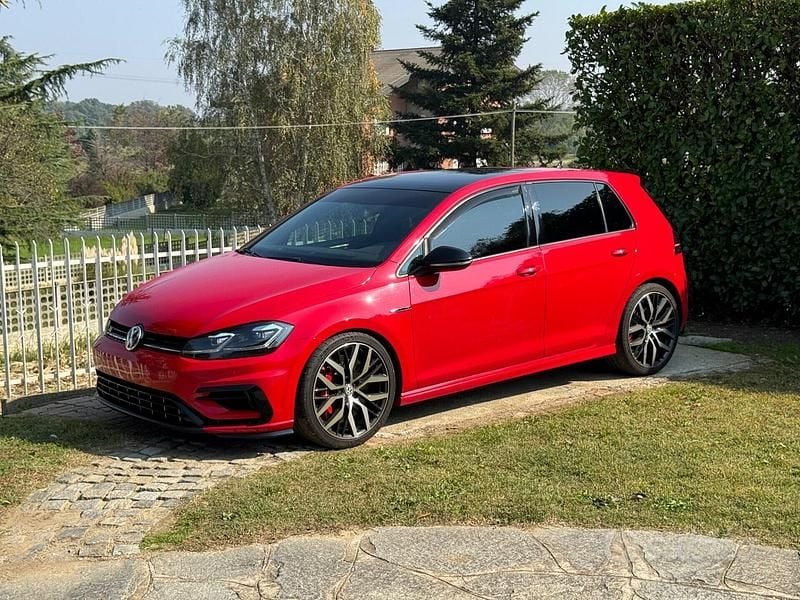 Rosso Usata 2016 VW Golf VII R Tre volumi | 24.990 € (Molto cara) - Immagine 1/4