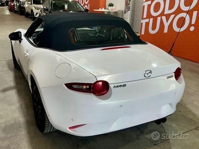 Usata Mazda MX5 131 CV (96 kW) 2016 Bianco Cabrio