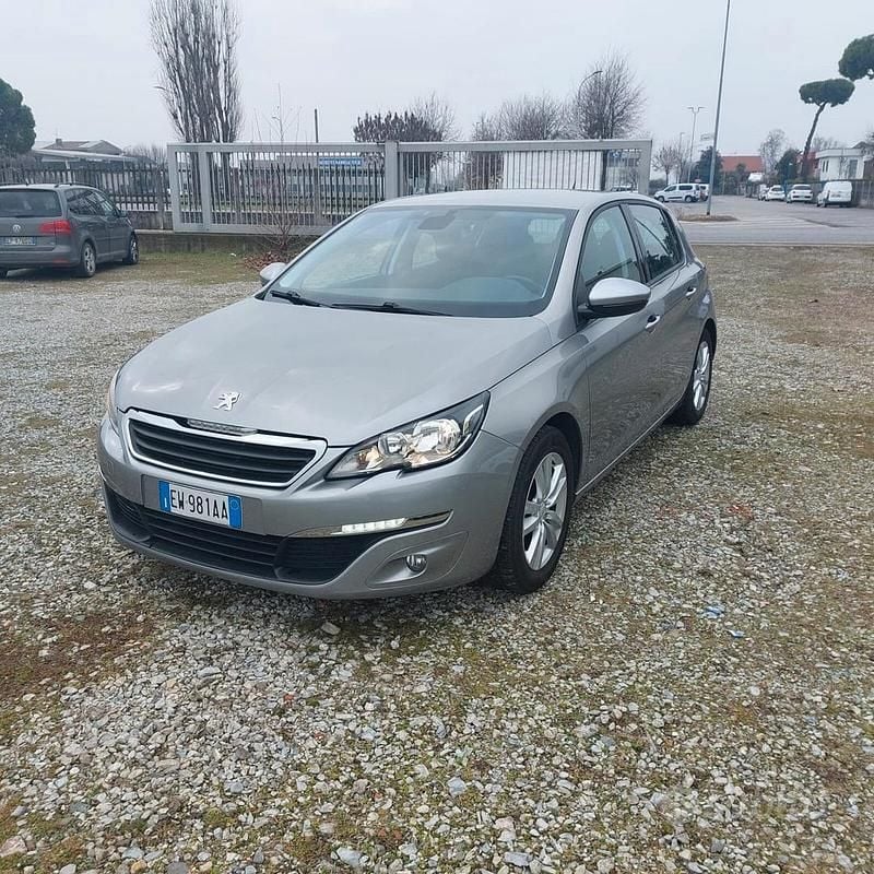 Usata Peugeot 308 Business-Line 116 CV (85 kW) 2014 Grigio Berlina