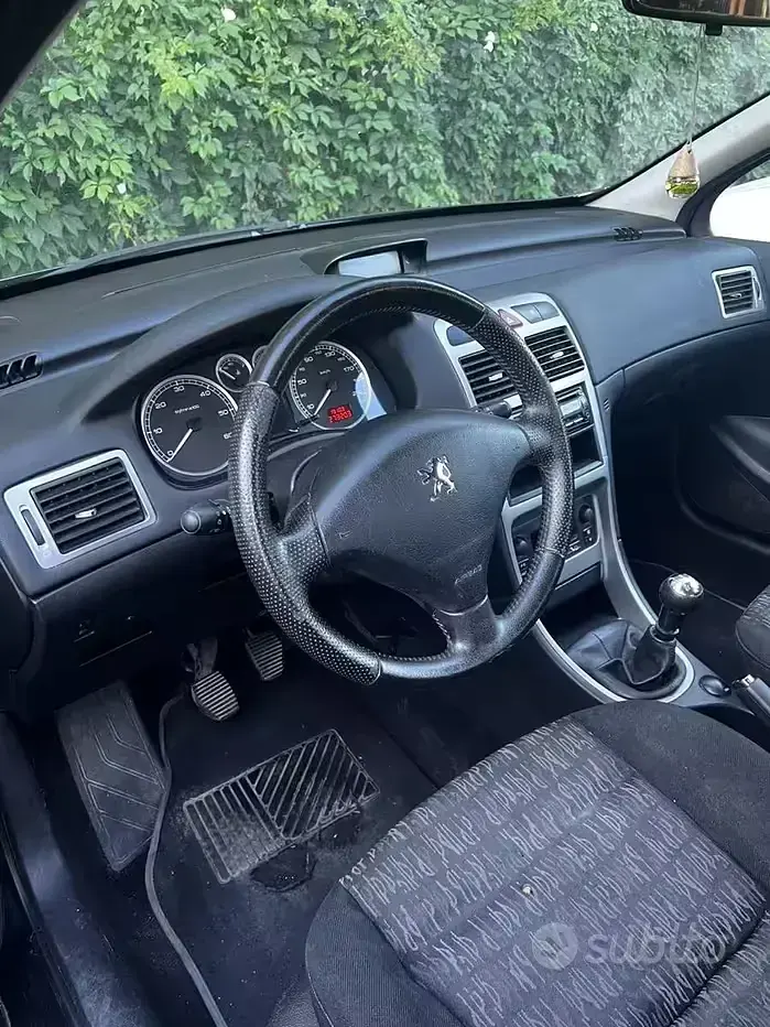 Usata Peugeot 307 109 CV (80 kW) 2005 Nero Berlina