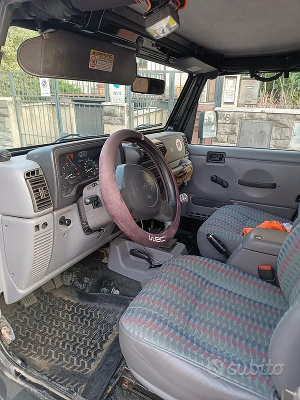 Usata Jeep Wrangler 177 CV (130 kW) 1997 Nero SUV