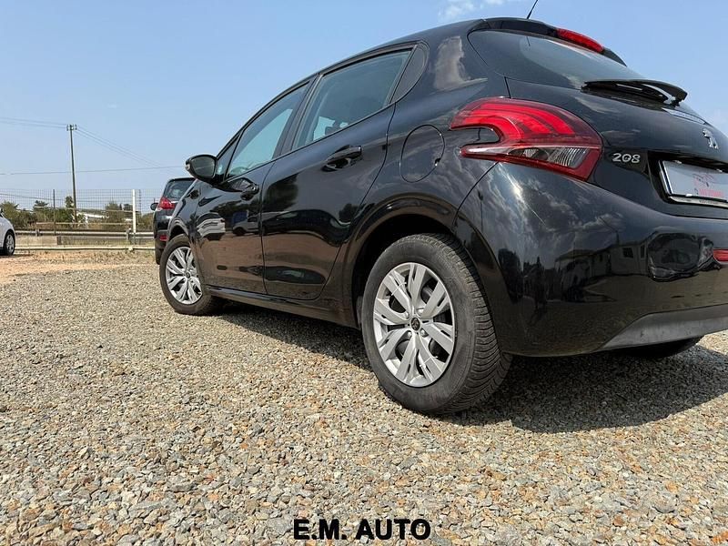 Usata Peugeot 208 Active 75 CV (55 kW) 2018 Nero Utilitaria
