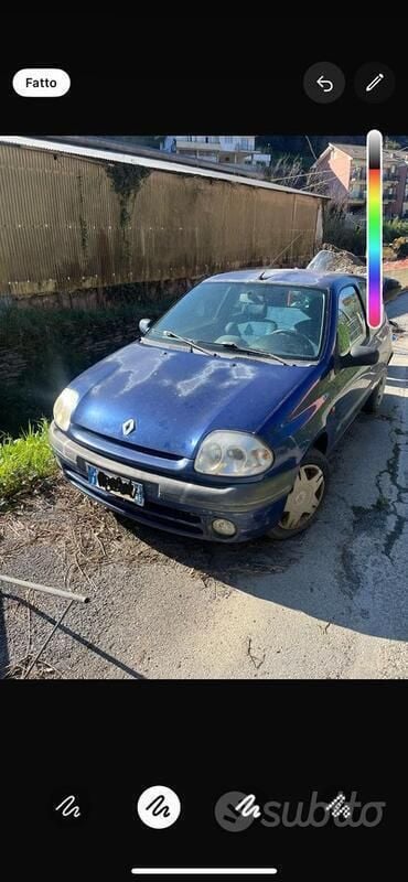 Usata Renault Clio II 58 CV (42 kW) 2000 Blu Utilitaria