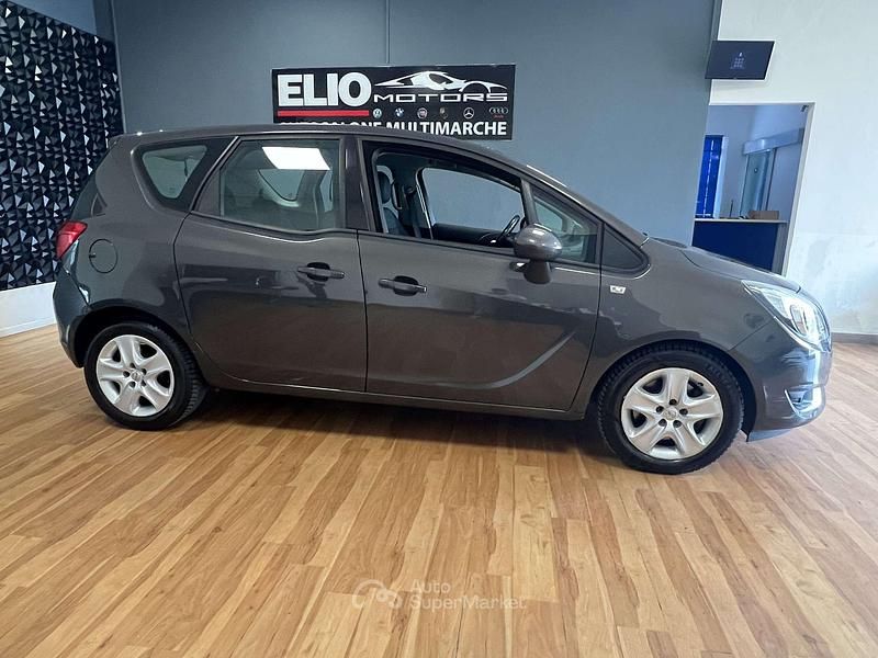 Usata Opel Meriva Design Edition 136 CV (100 kW) 2016 Grigio Monovolume