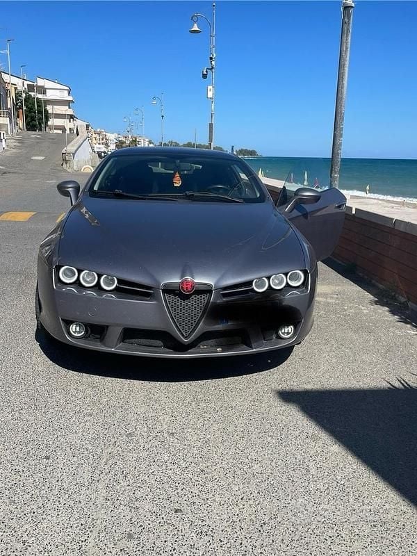 Usata Alfa Romeo Brera 210 CV (154 kW) 2006 Grigio Coupé