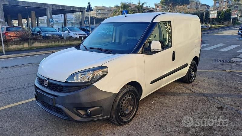 Usata Fiat Doblò 120 CV (88 kW) 2020 Bianco Monovolume