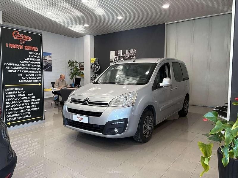 Usata Citroën Berlingo Live 102 CV (75 kW) 2018 Grigio argento Monovolume